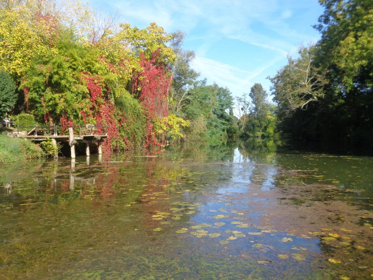 Le PuyMoulin De Monpoisson住宿加早餐旅馆 外观 照片